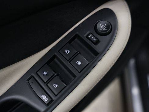 Used 2020 Buick Envision Essence w/ Experience Buick Package AWD/4WD image 18