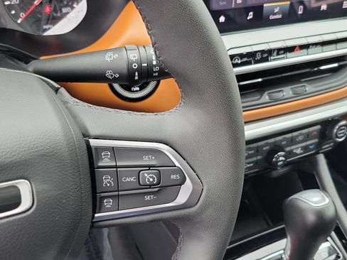 Certified 2025 Jeep Compass Limited AWD/4WD image 24
