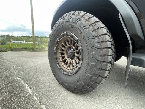 Used 2023 Ford Bronco Outer Banks w/ Sasquatch Package AWD/4WD image 7