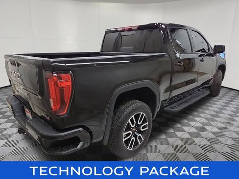 Used 2025 GMC Sierra 1500 AT4 w/ Technology Package AWD/4WD image 4