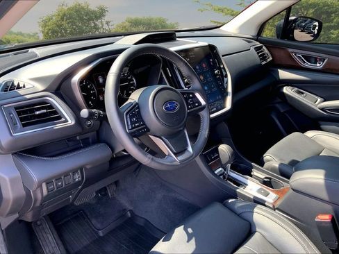Used 2025 Subaru Ascent Touring w/ Popular Package #1 AWD/4WD image 16