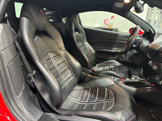 Used 2016 Ferrari 488 GTB RWD image 6