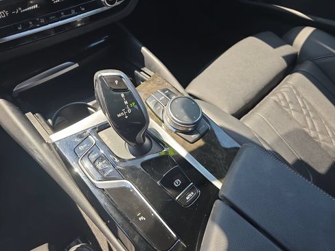 Used 2023 BMW 530i w/ Premium Package RWD image 25
