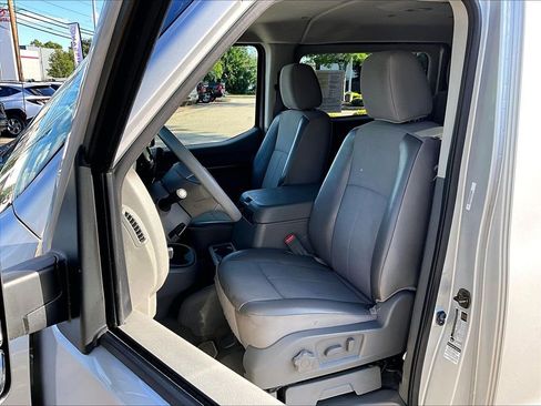 Used 2019 Nissan NV 3500 SV w/ Navigation Package RWD image 10