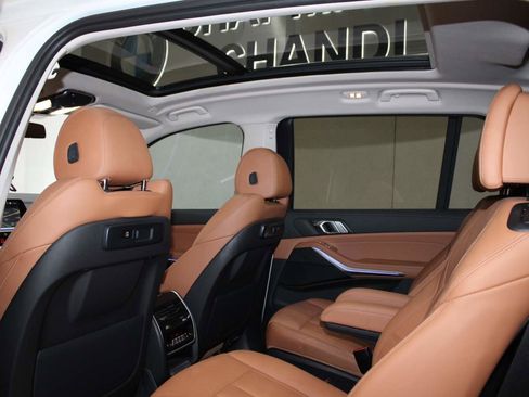 Certified 2022 BMW X7 xDrive40i w/ Premium Package image 14