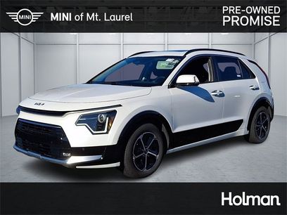 Used 2023 Kia Niro SX