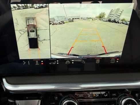 Used 2025 GMC Sierra 2500 Denali w/ Denali Reserve Package AWD/4WD image 5