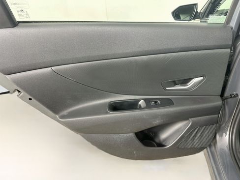 Used 2024 Hyundai Elantra SEL FWD image 26