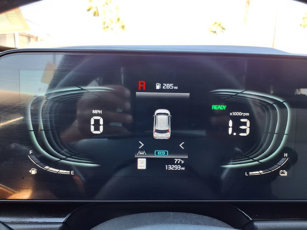 Used 2025 Kia Niro FWD image 30
