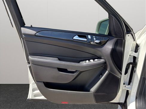 Used 2016 Mercedes-Benz GLE 350 w/ Premium Package image 23