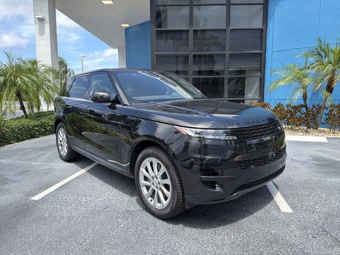 Used 2025 Land Rover Range Rover Sport SE AWD/4WD image 2