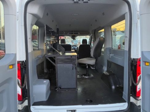 Used 2018 Ford Transit 150 XLT image 11