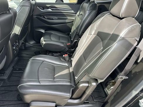 Used 2019 Buick Enclave Avenir w/ Avenir Technology Package AWD/4WD image 11