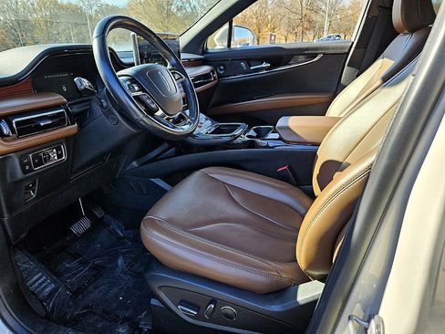 Used 2023 Lincoln Nautilus Reserve w/ Equipment Group 201A image 7