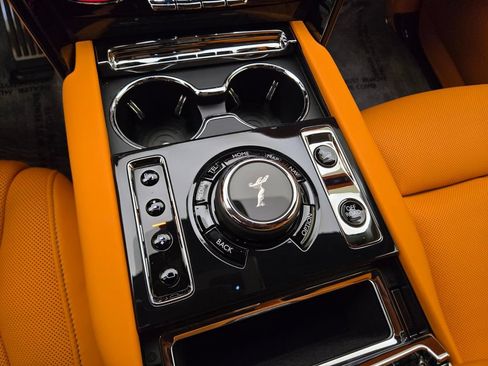 New 2027 Rolls-Royce Cullinan Black Badge AWD/4WD image 39