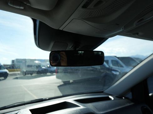 Used 2023 Mercedes-Benz Metris Passenger image 15