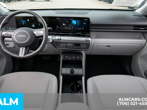 Used 2025 Hyundai Kona SEL image 17