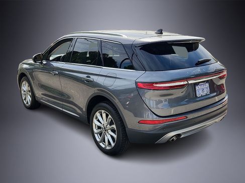 Used 2022 Lincoln Corsair AWD w/ Premium Package image 4
