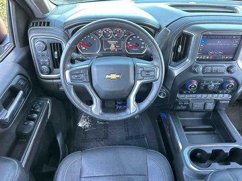 Used 2022 Chevrolet Silverado 1500 LTZ w/ Z71 Off-Road Package AWD/4WD image 13