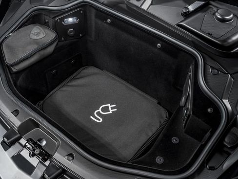 Used 2024 Lamborghini Revuelto image 43