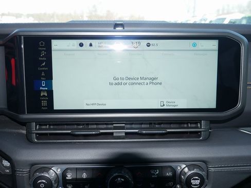 Used 2024 Jeep Wrangler Sahara w/ Technology Group image 6