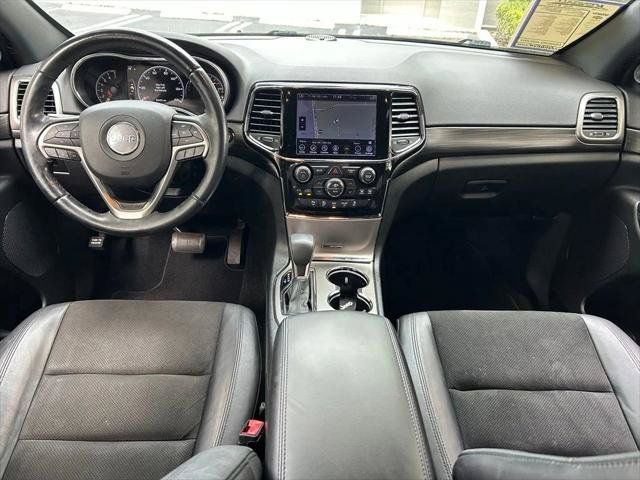 Certified 2019 Jeep Grand Cherokee Laredo w/ Laredo X Package RWD image 11