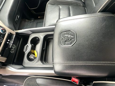 Used 2020 RAM 1500 Laramie image 12