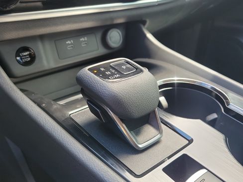 Certified 2025 Nissan Rogue S FWD image 30