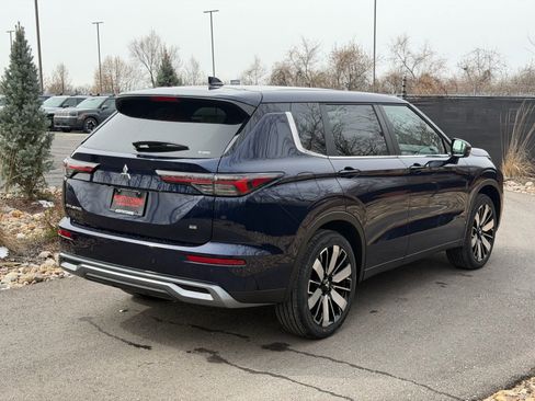New 2026 Mitsubishi Outlander SE image 5