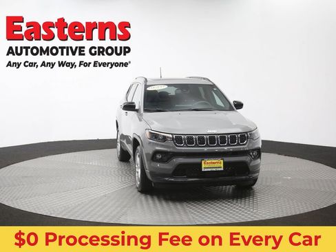 Used 2023 Jeep Compass Latitude w/ Sun and Sound Group AWD/4WD image 53