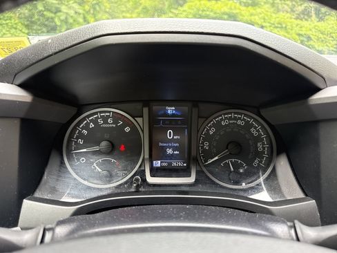 Used 2023 Toyota Tacoma TRD Sport AWD/4WD image 10