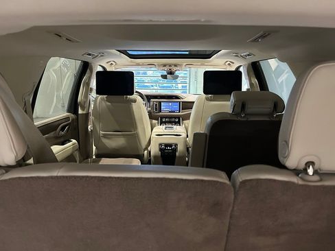 Used 2021 GMC Yukon Denali w/ Denali Premium Package AWD/4WD image 39