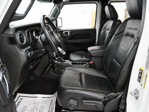 Used 2020 Jeep Gladiator Overland image 11