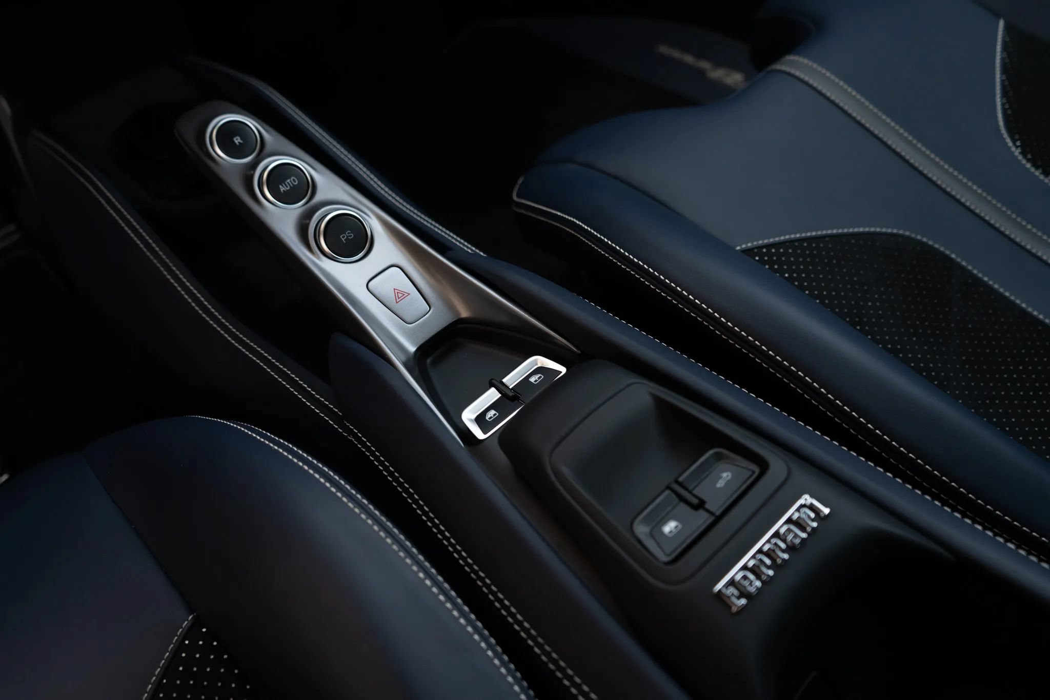 Used 2022 Ferrari F8 Tributo RWD image 31