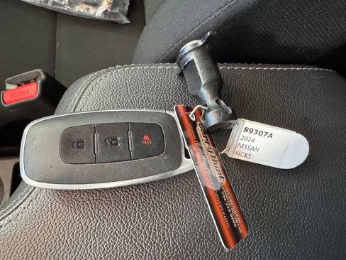 Used 2024 Nissan Kicks S FWD image 3