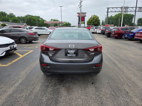 Used 2017 MAZDA MAZDA3 Sport w/ Preferred Equipment Package FWD image 8