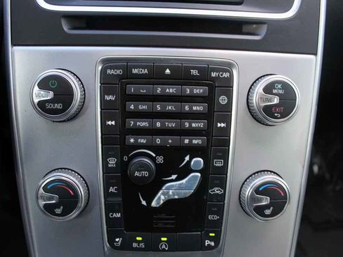 Used 2017 Volvo S60 T5 Dynamic w/ Vision Package image 19