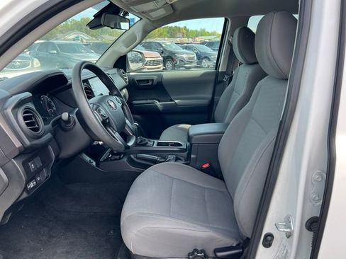 Used 2023 Toyota Tacoma SR AWD/4WD image 4