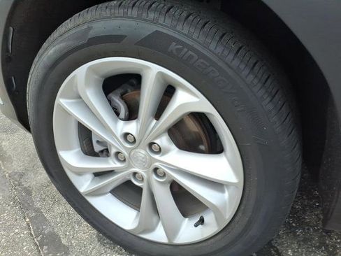Used 2023 Buick Encore GX Preferred w/ Cold Weather Comfort Package FWD image 8