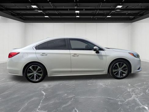 Used 2017 Subaru Legacy 3.6R Limited AWD/4WD image 6