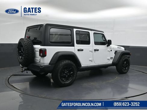 Used 2022 Jeep Wrangler Unlimited Sport AWD/4WD image 2