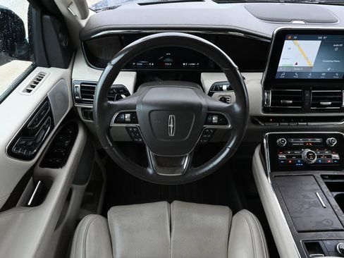 Used 2019 Lincoln Navigator L Reserve w/ Cargo Package AWD/4WD image 10