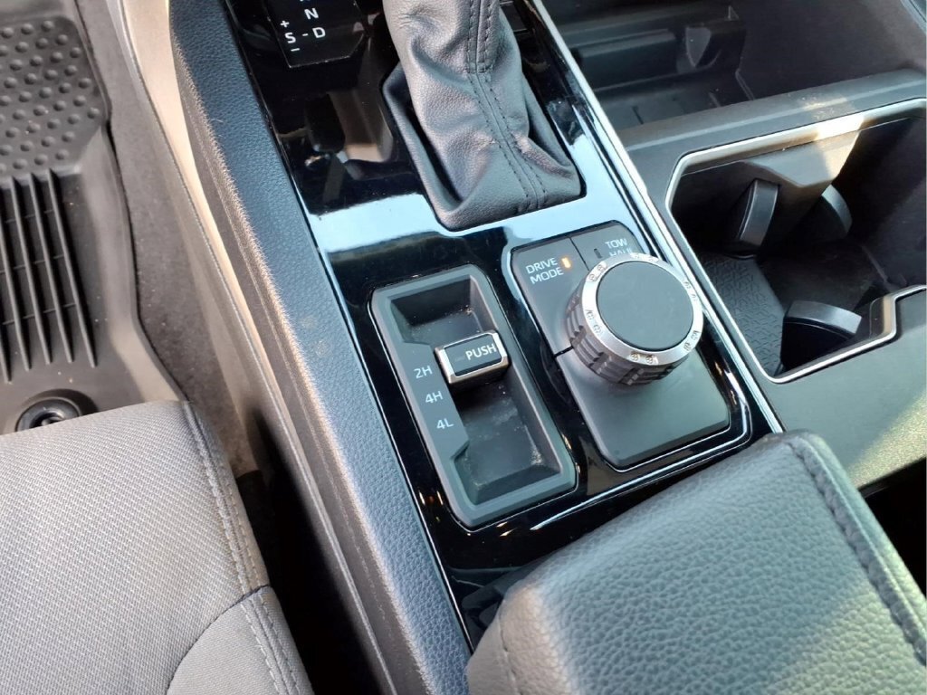 Used 2025 Toyota Tundra SR5 AWD/4WD image 28