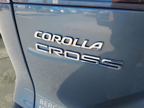 Used 2024 Toyota Corolla Cross XLE image 26