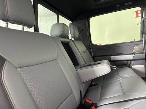 New 2025 Ford F150 Lightning Lariat image 31