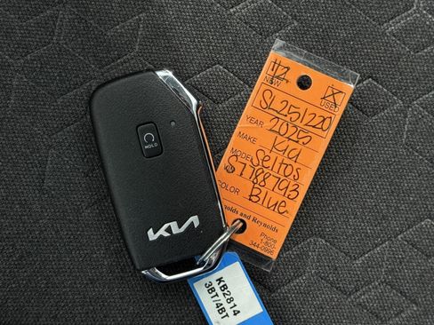 Used 2025 Kia Seltos X-Line AWD/4WD image 40