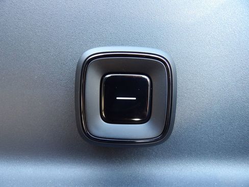 New 2026 Volvo EX30 Ultra w/ Protection Package Premier image 11