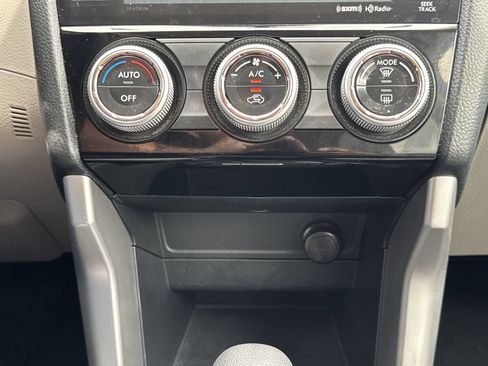 Used 2017 Subaru Forester 2.5i Premium AWD/4WD image 24