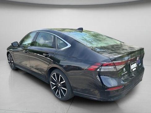 Used 2023 Honda Accord Touring image 8