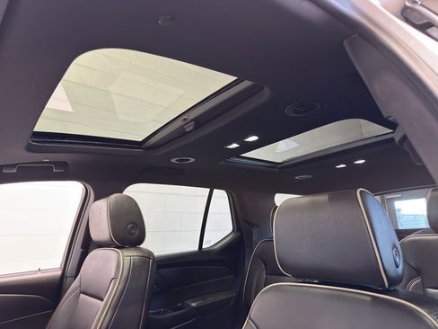Used 2022 Chevrolet Traverse Premier w/ Redline Edition image 37